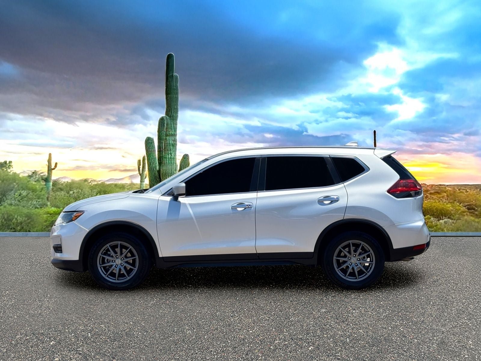 Used 2020 Nissan Rogue S FWD image 3