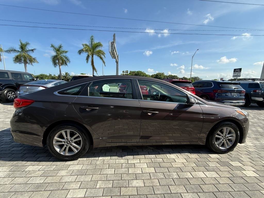 Used 2016 Hyundai Sonata SE FWD image 9