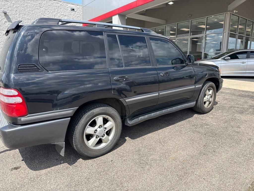 Used 2004 Toyota Land Cruiser AWD/4WD image 3