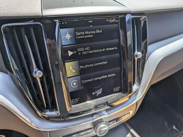 Used 2018 Volvo XC60 T5 Momentum w/ Advanced Package image 21