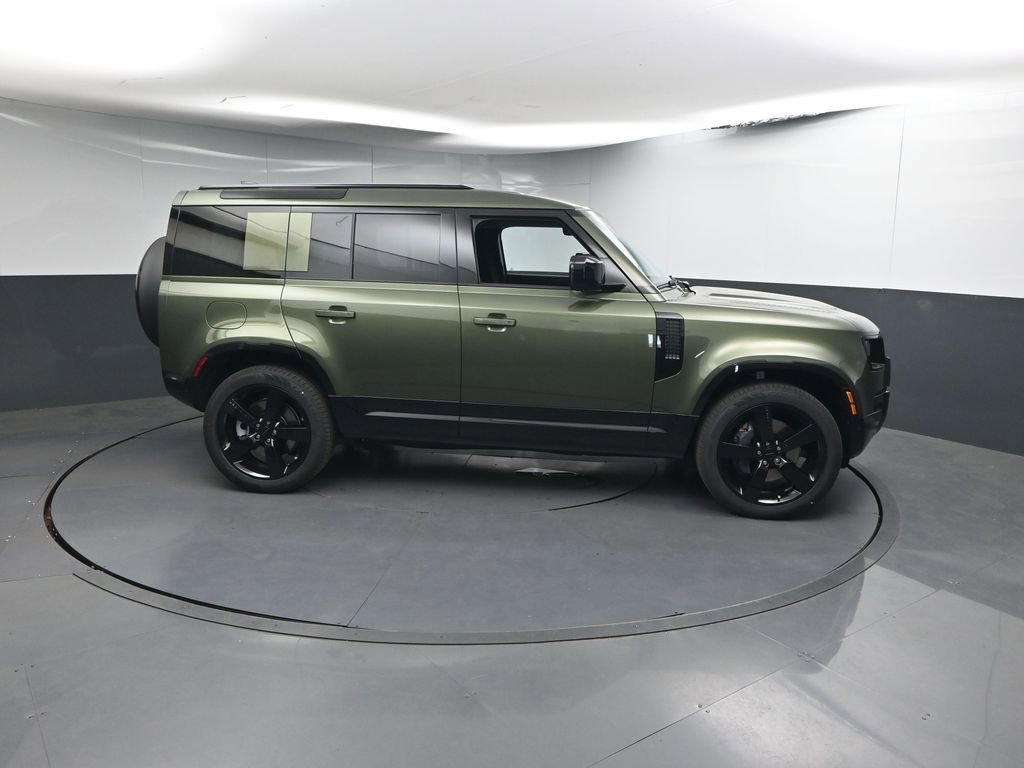 New 2026 Land Rover Defender 110 X-Dynamic SE AWD/4WD image 23