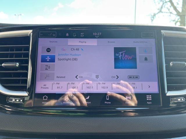 Used 2023 Chrysler Pacifica Touring-L FWD image 22