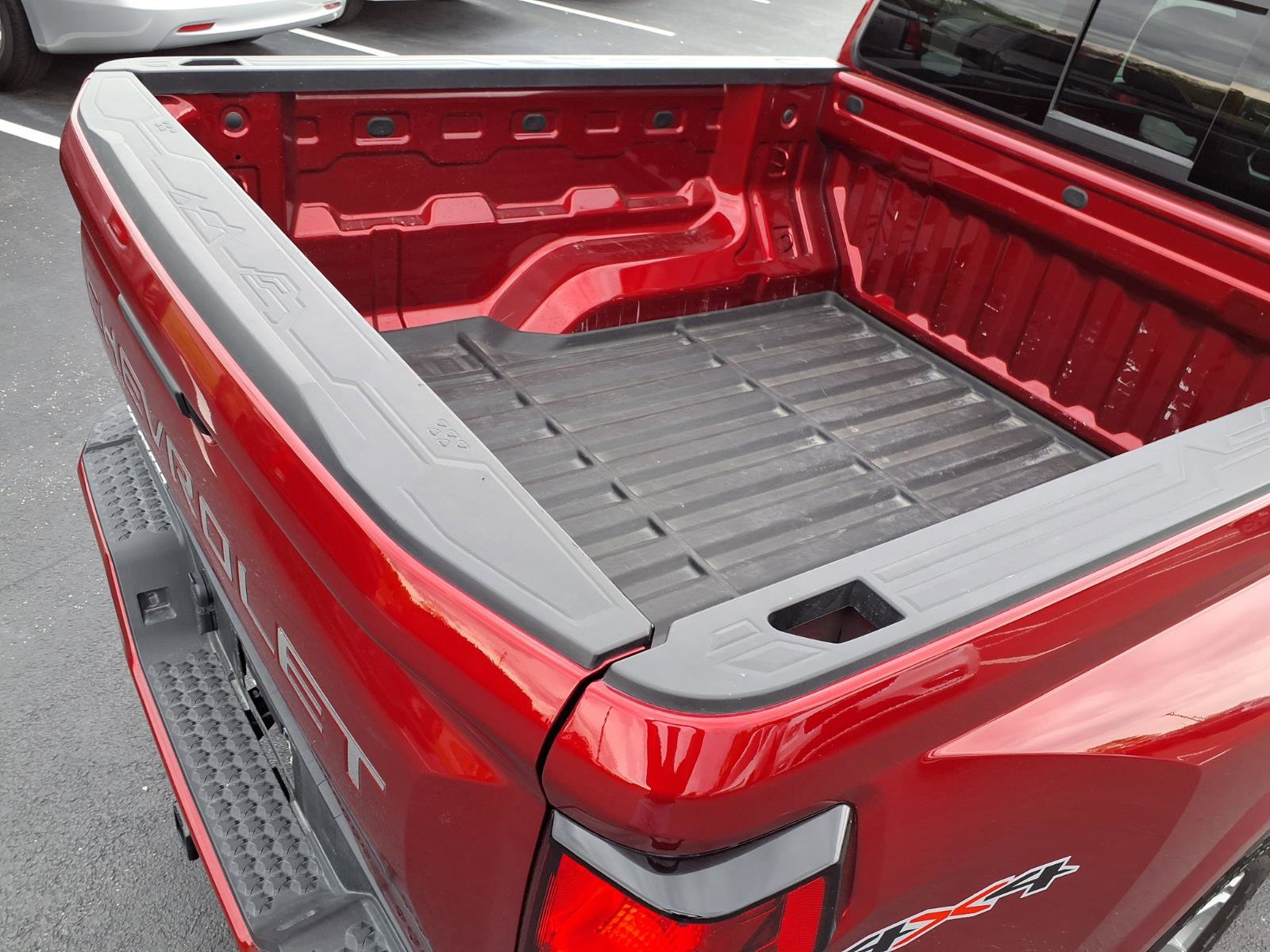 Used 2024 Chevrolet Colorado LT w/ LT Convenience Package II AWD/4WD image 26