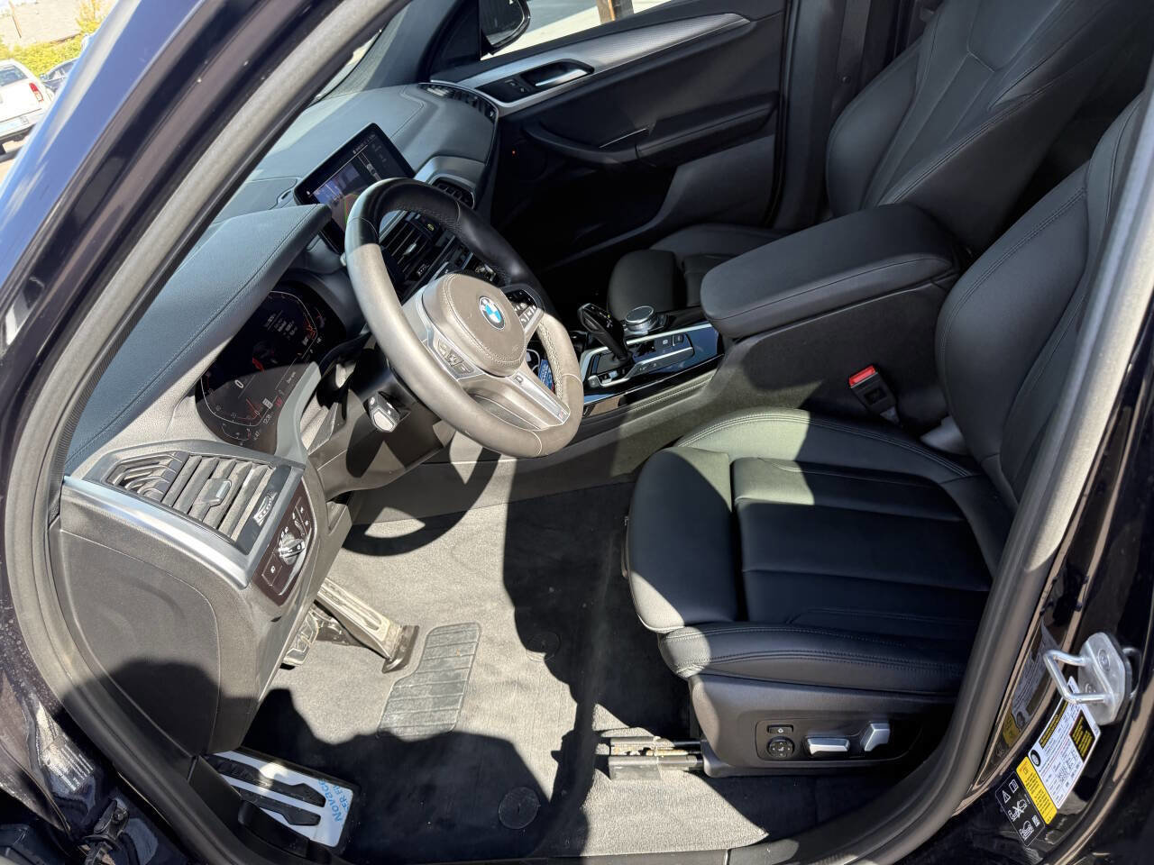 Used 2021 BMW X4 xDrive30i w/ M Sport Package image 14