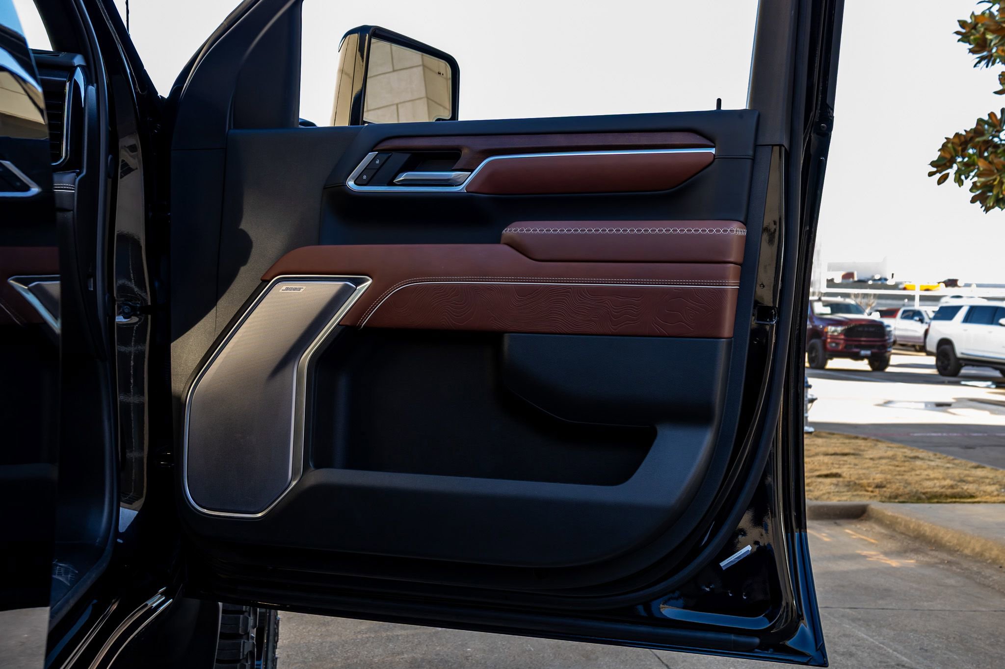 Used 2025 GMC Sierra 2500 Denali Ultimate image 37