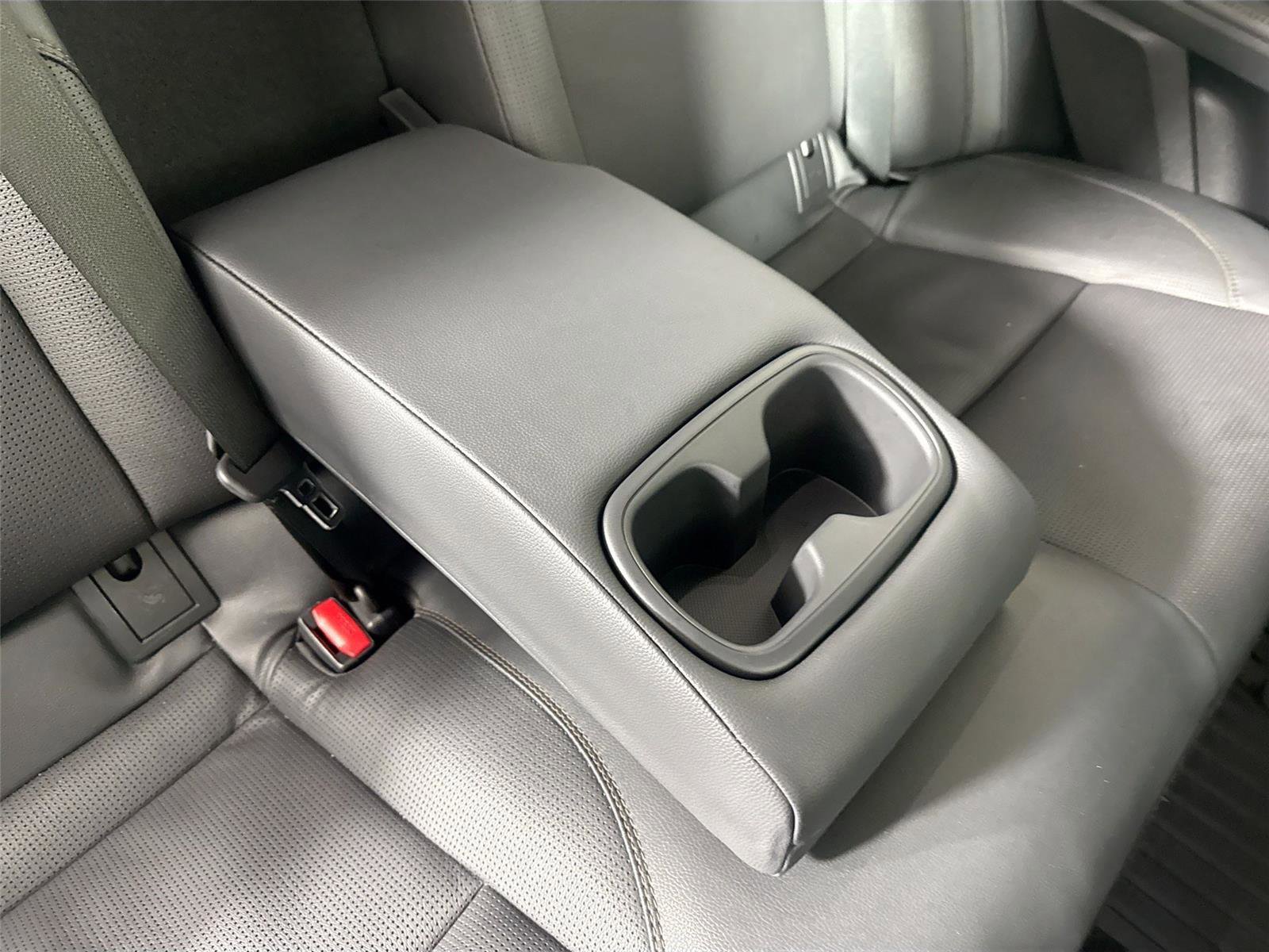 Used 2025 Toyota Camry XLE image 58