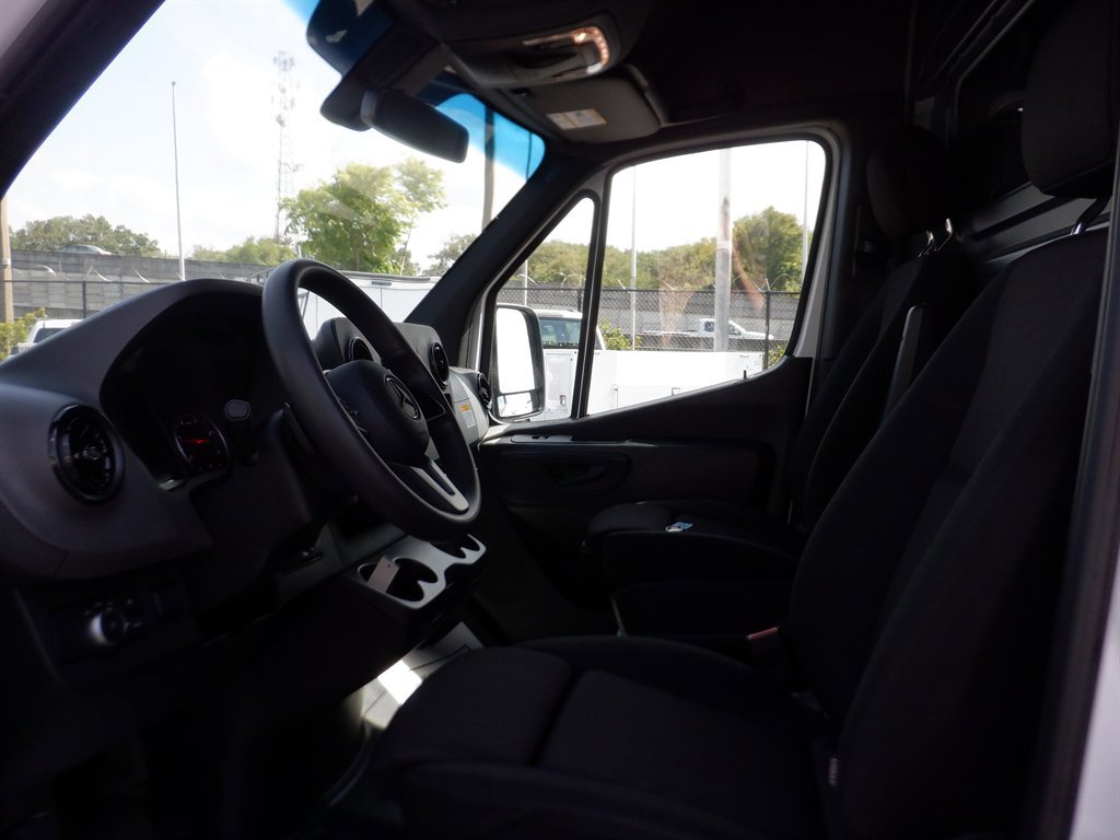 Used 2024 Mercedes-Benz Sprinter 3500 image 15