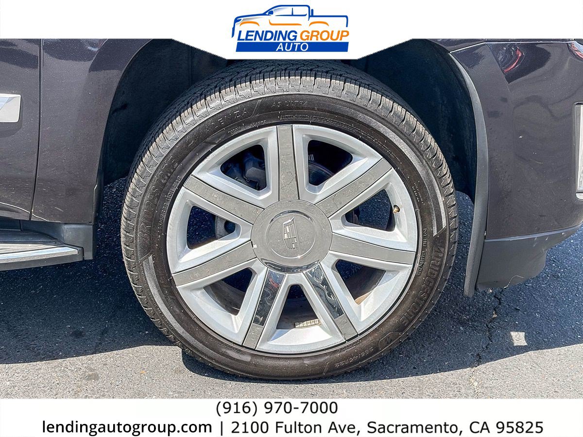 Used 2016 Cadillac Escalade ESV Luxury AWD/4WD image 9