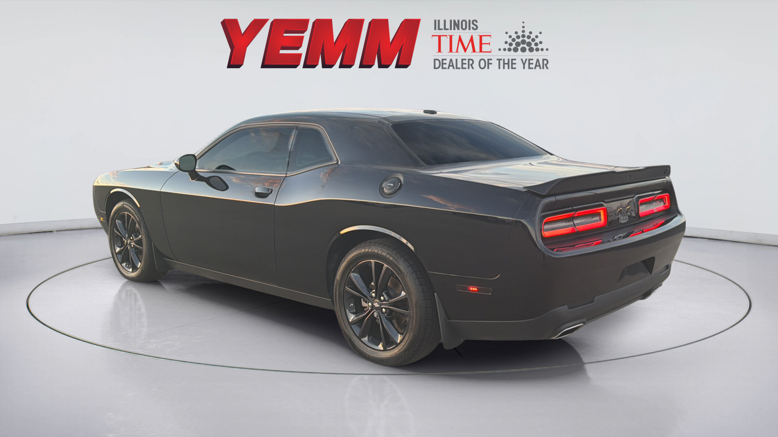 Used 2022 Dodge Challenger SXT w/ Blacktop Package AWD/4WD image 6