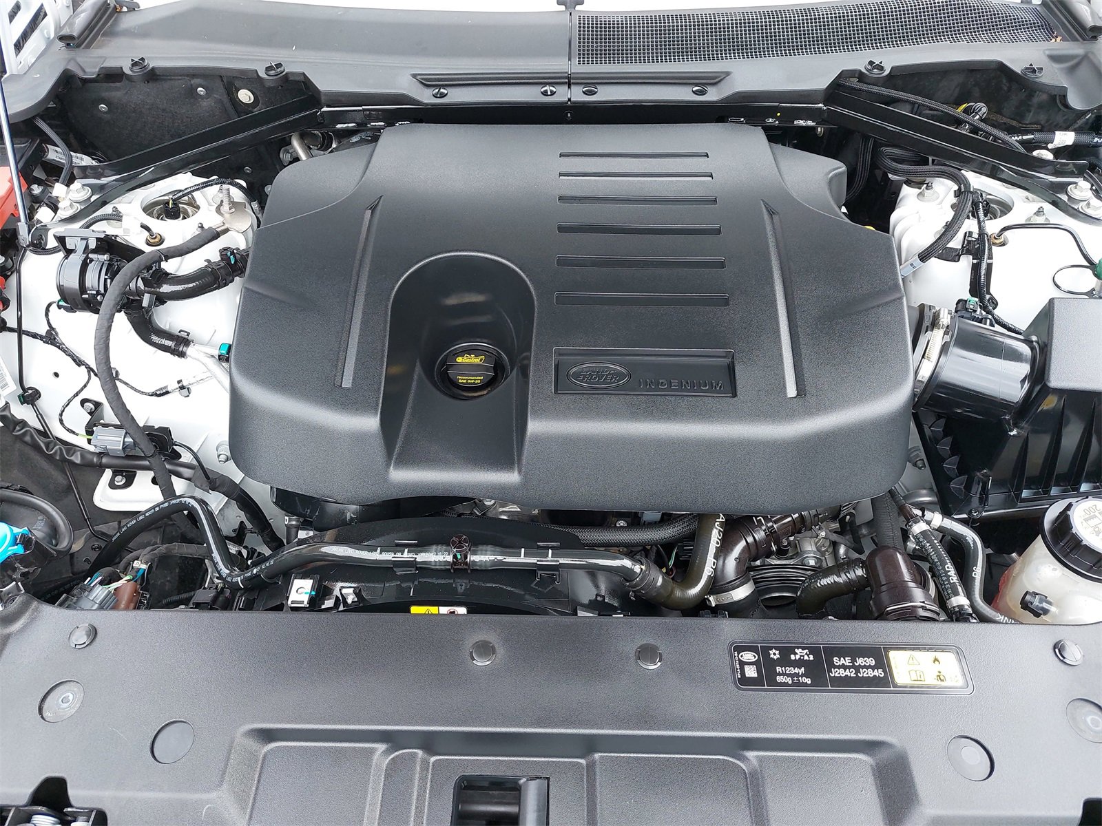 Used 2023 Land Rover Defender 110 X-Dynamic SE image 39