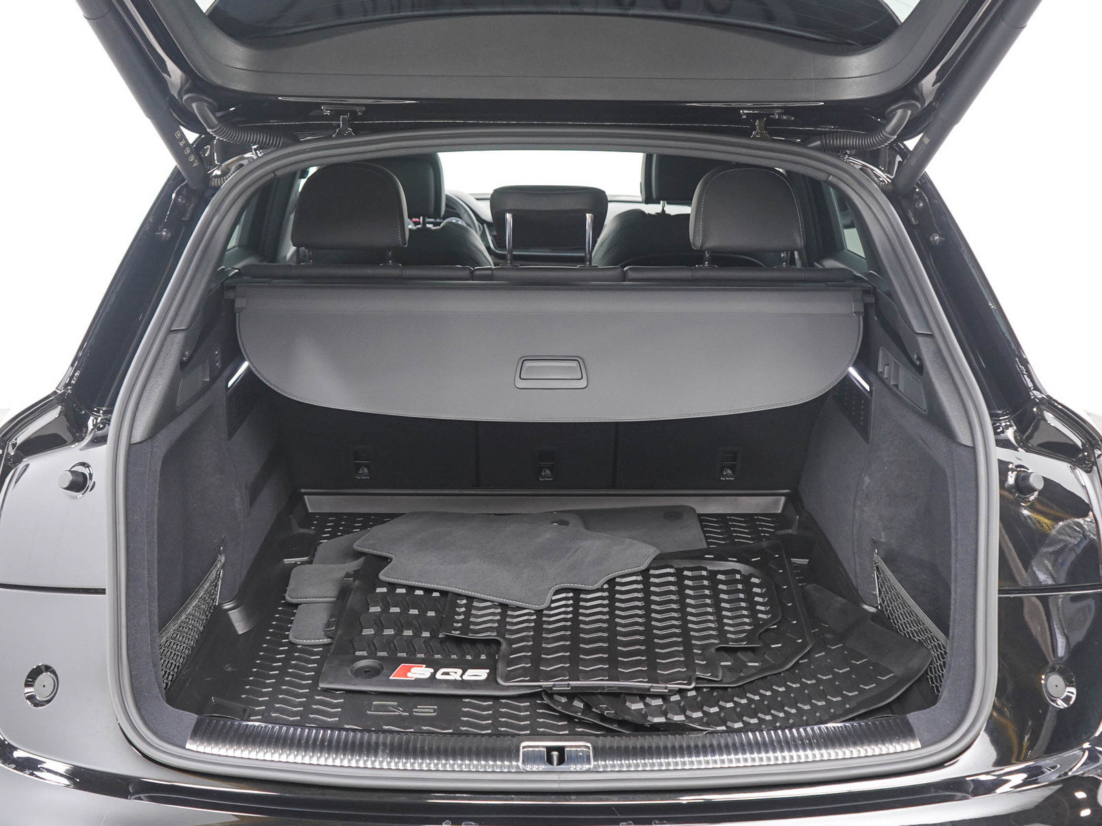 Used 2024 Audi SQ5 Premium Plus w/ Premium Plus Package AWD/4WD image 16