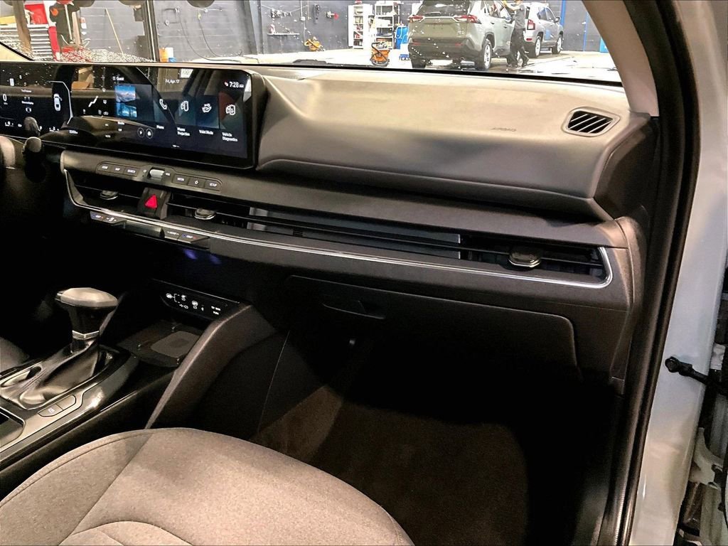 Used 2025 Kia K4 EX FWD image 13