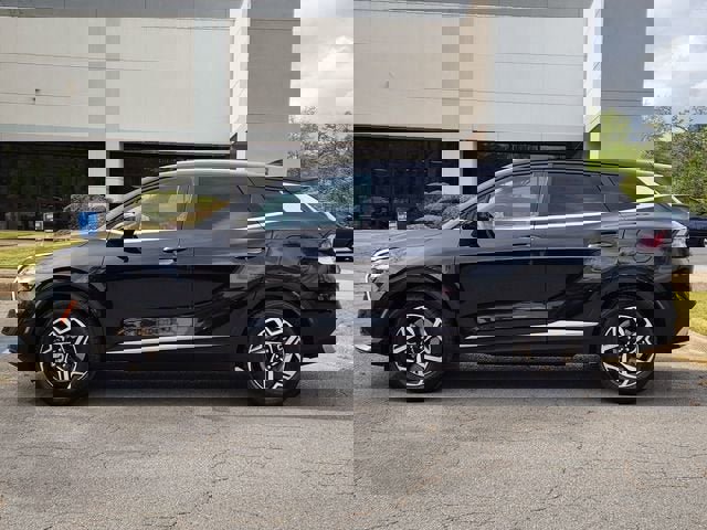 Used 2023 Kia Sportage LX image 6