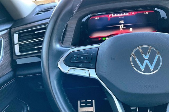 Used 2024 Volkswagen Atlas SEL Premium R-Line image 11