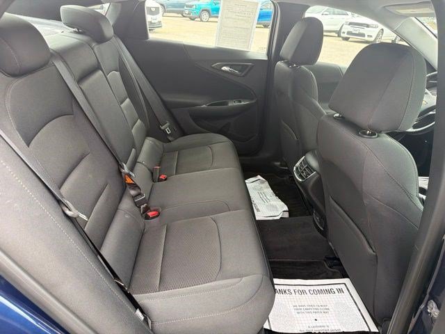 Used 2017 Chevrolet Malibu LT FWD image 18