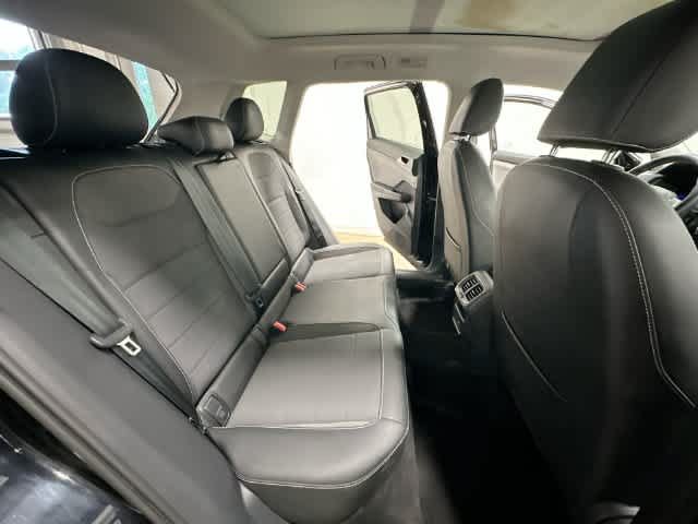 Used 2023 Volkswagen Taos SE w/ Panoramic Sunroof Package AWD/4WD image 23