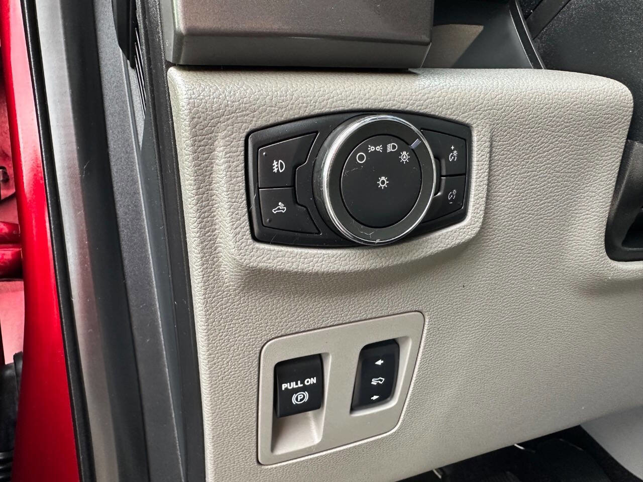 Used 2015 Ford F150 XLT w/ Equipment Group 301A Mid image 26