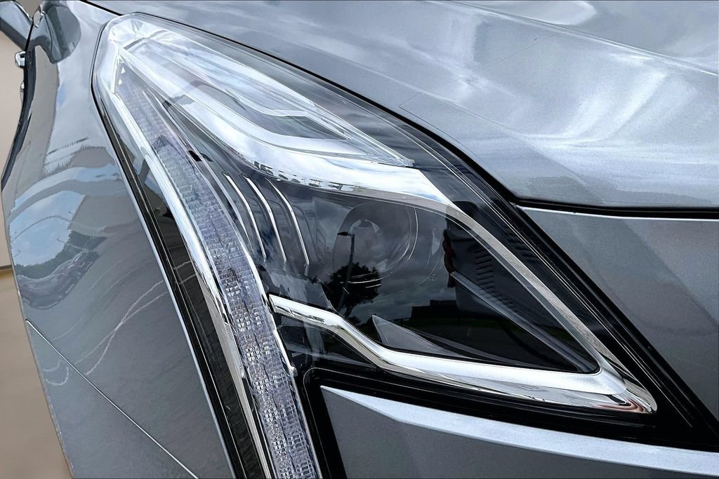 Used 2025 Cadillac XT5 Premium Luxury w/ Technology Package AWD/4WD image 31