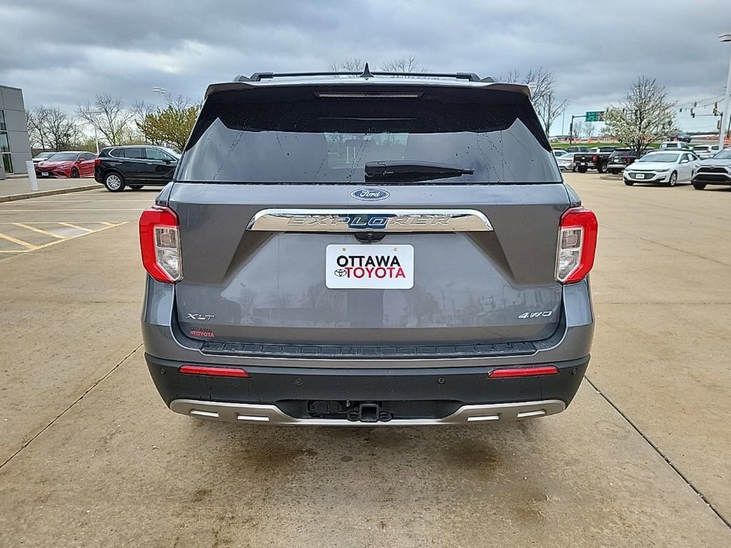 Used 2023 Ford Explorer XLT w/ Equipment Group 202A image 6