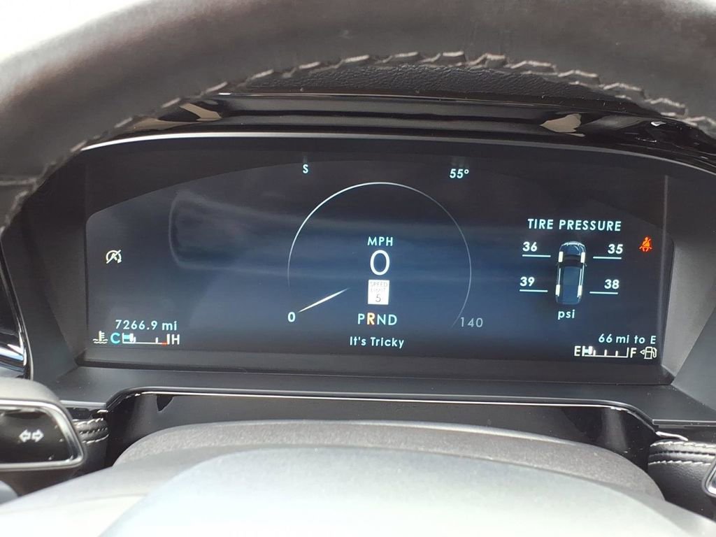 Used 2025 Lincoln Corsair Reserve AWD/4WD image 21