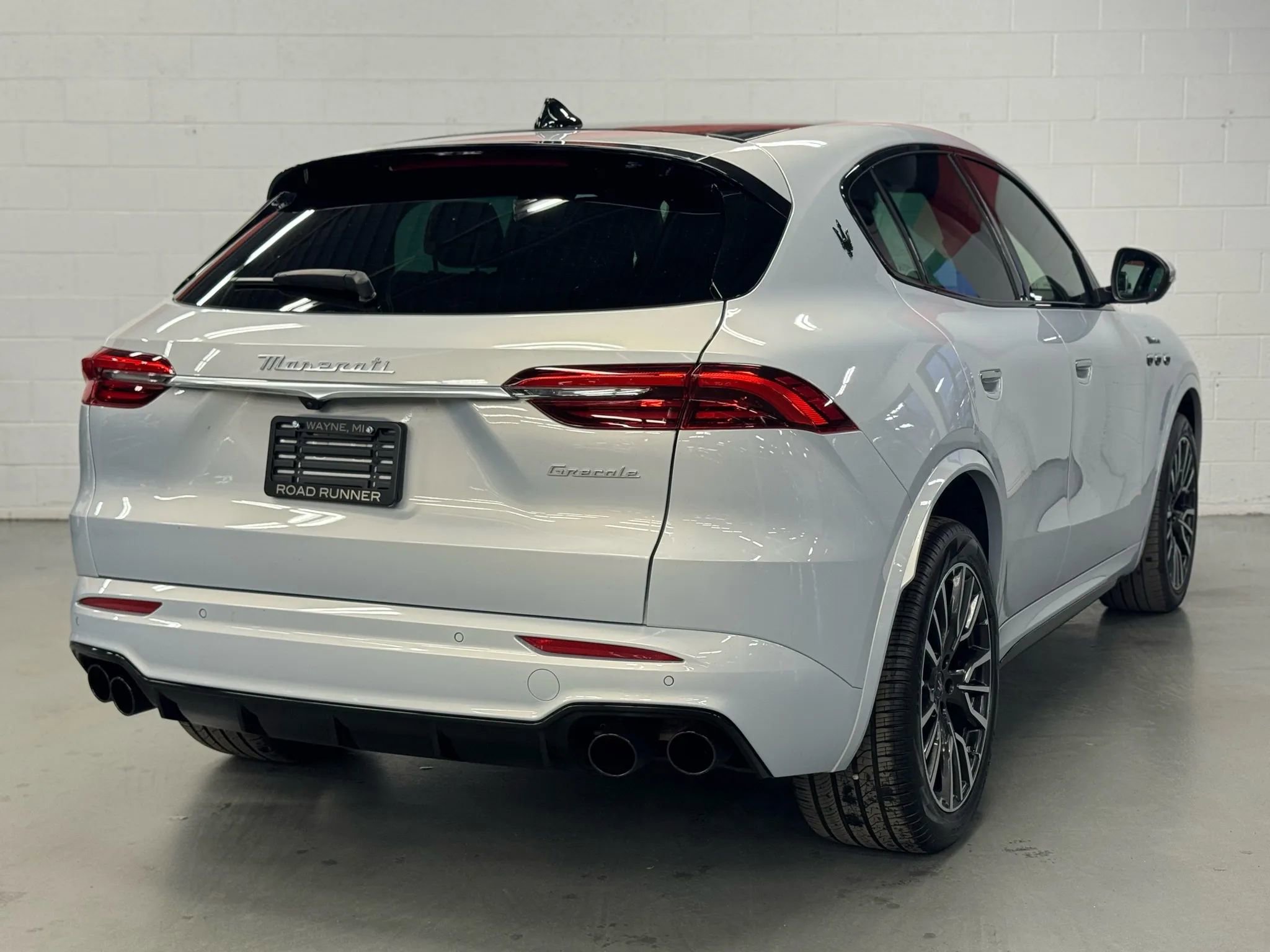 Used 2023 Maserati Grecale Modena AWD/4WD image 5
