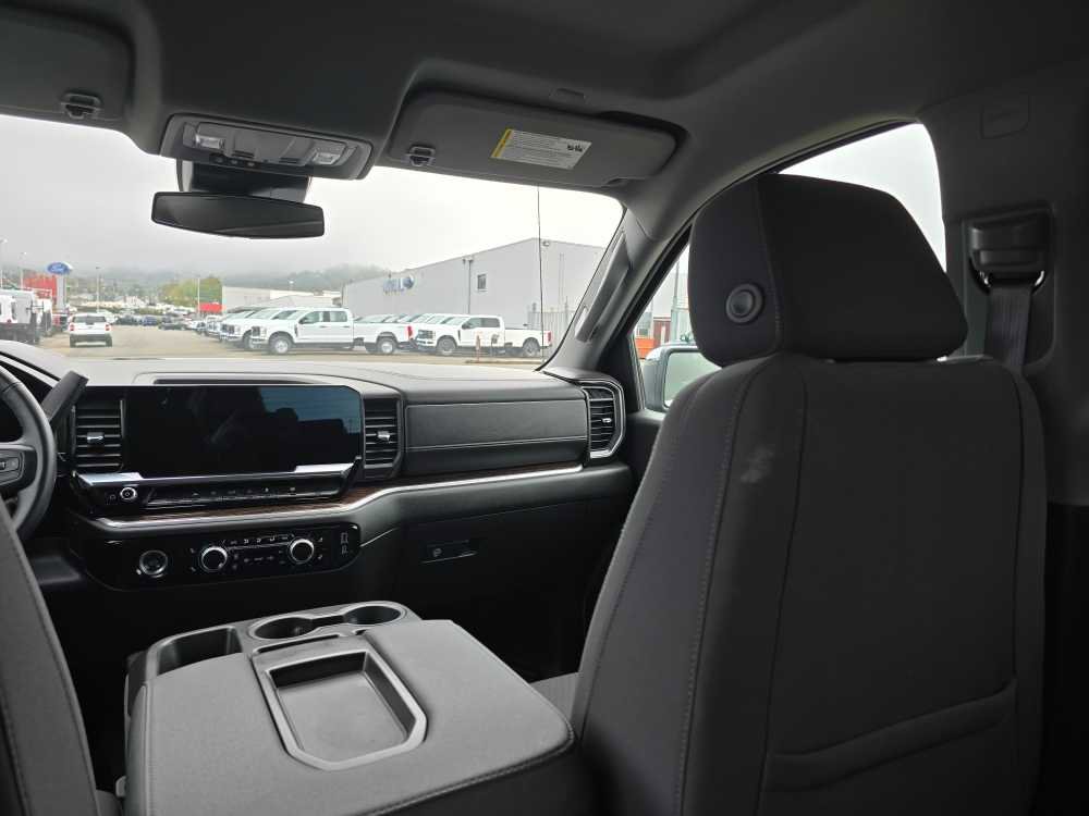 Used 2024 GMC Sierra 1500 SLE image 14