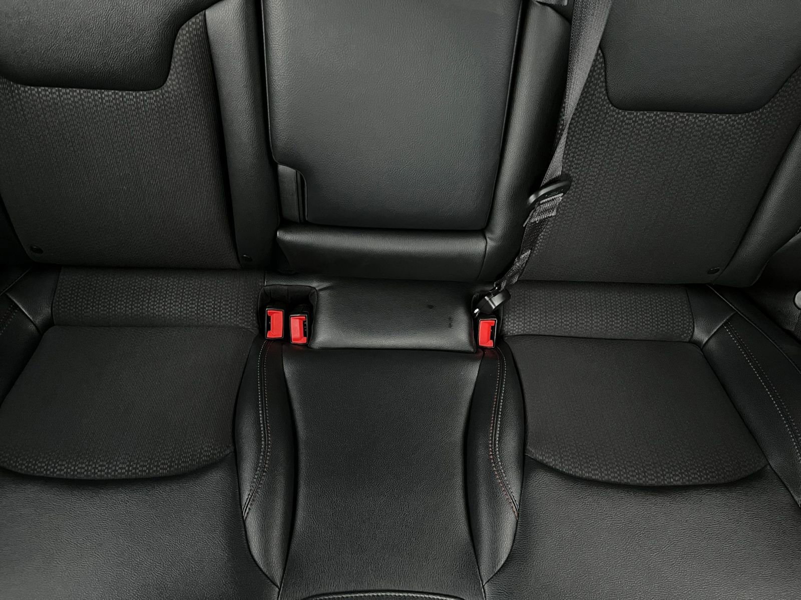 Used 2025 Jeep Compass Trailhawk w/ Trailer Tow Group image 38