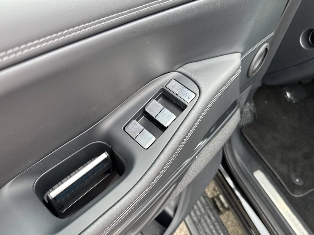 New 2025 Lincoln Navigator L Reserve AWD/4WD image 16