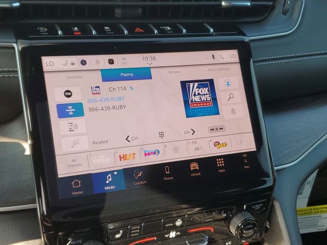 New 2025 Jeep Grand Cherokee Limited w/ Black Appearance Package image 10