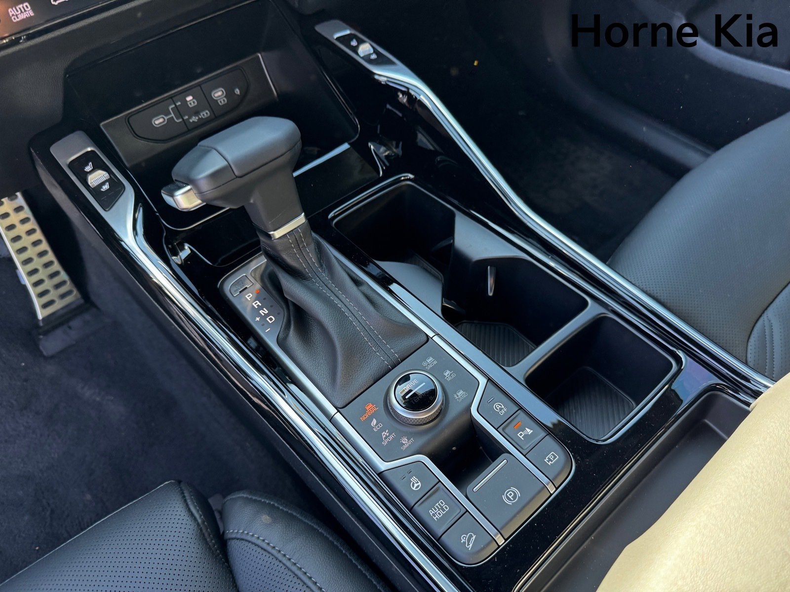 New 2026 Kia Sorento SX Prestige image 16