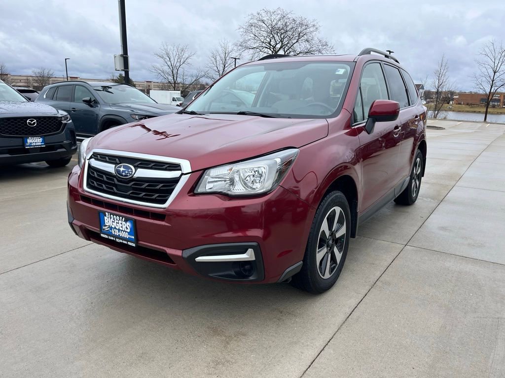 Used 2017 Subaru Forester 2.5i Premium w/ All-Weather Package image 4