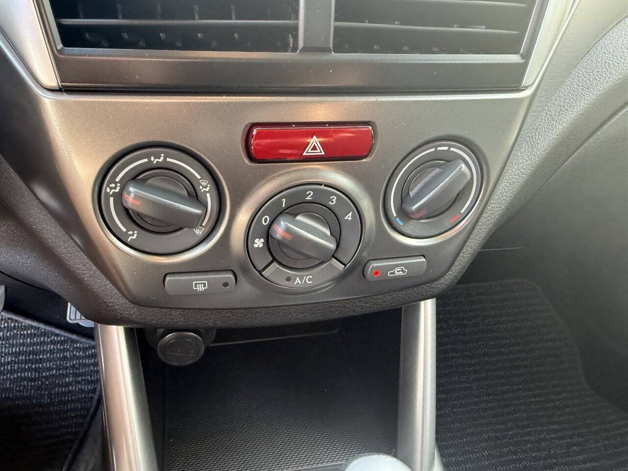 Used 2011 Subaru Forester 2.5X AWD/4WD image 25