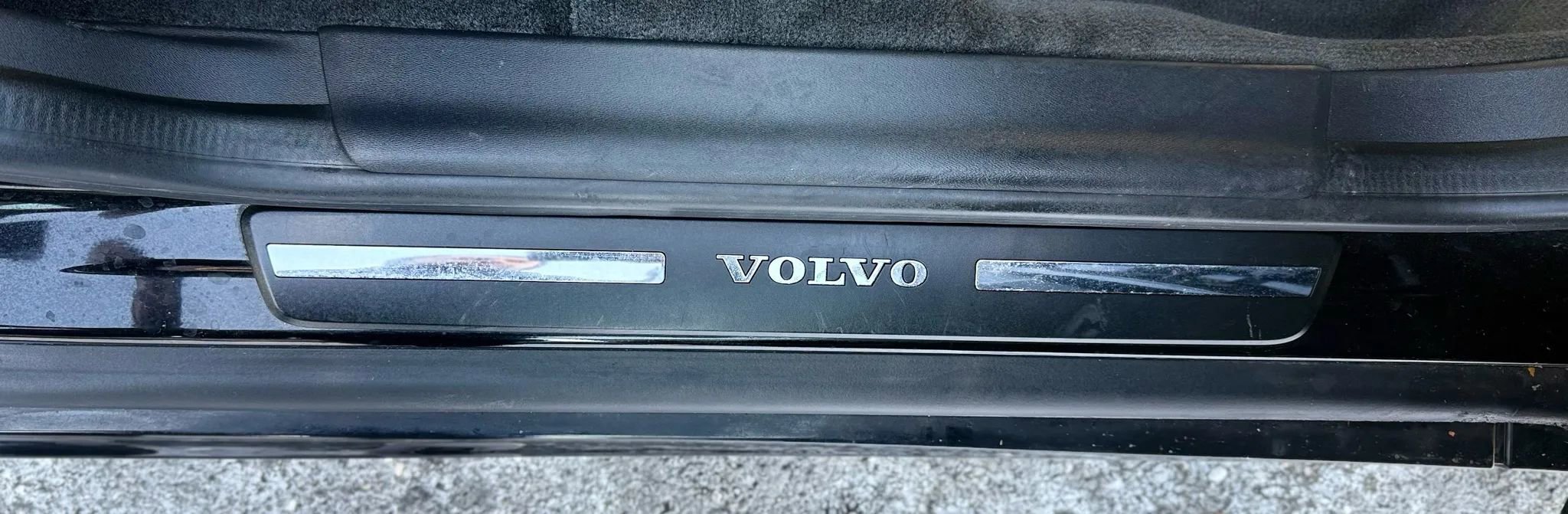 Used 2017 Volvo XC60 T5 Dynamic w/ Preferred Option Package image 41