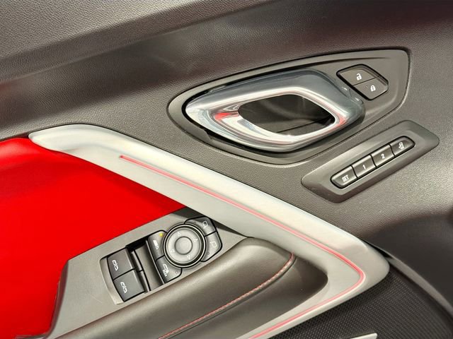 Used 2016 Chevrolet Camaro SS image 15