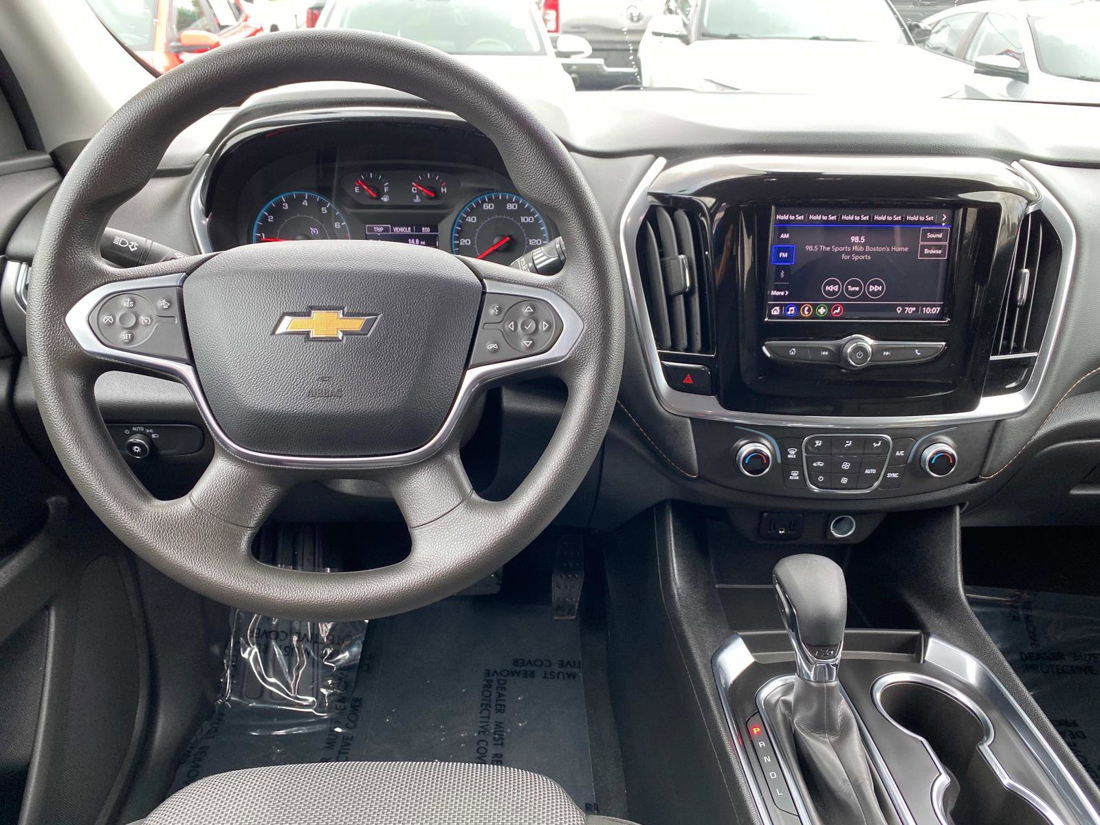 Used 2021 Chevrolet Traverse LS image 10