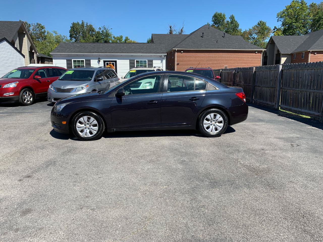 Used 2014 Chevrolet Cruze LS FWD image 2