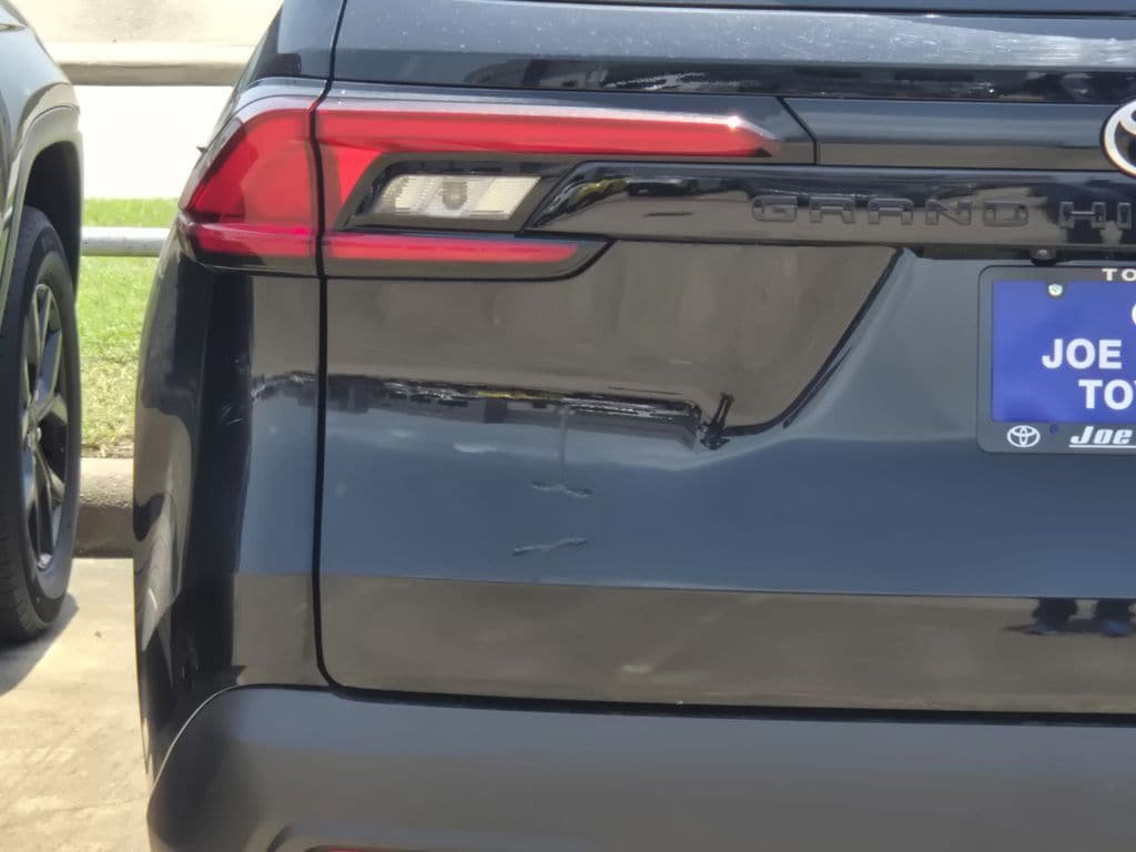 Used 2025 Toyota Grand Highlander FWD image 10