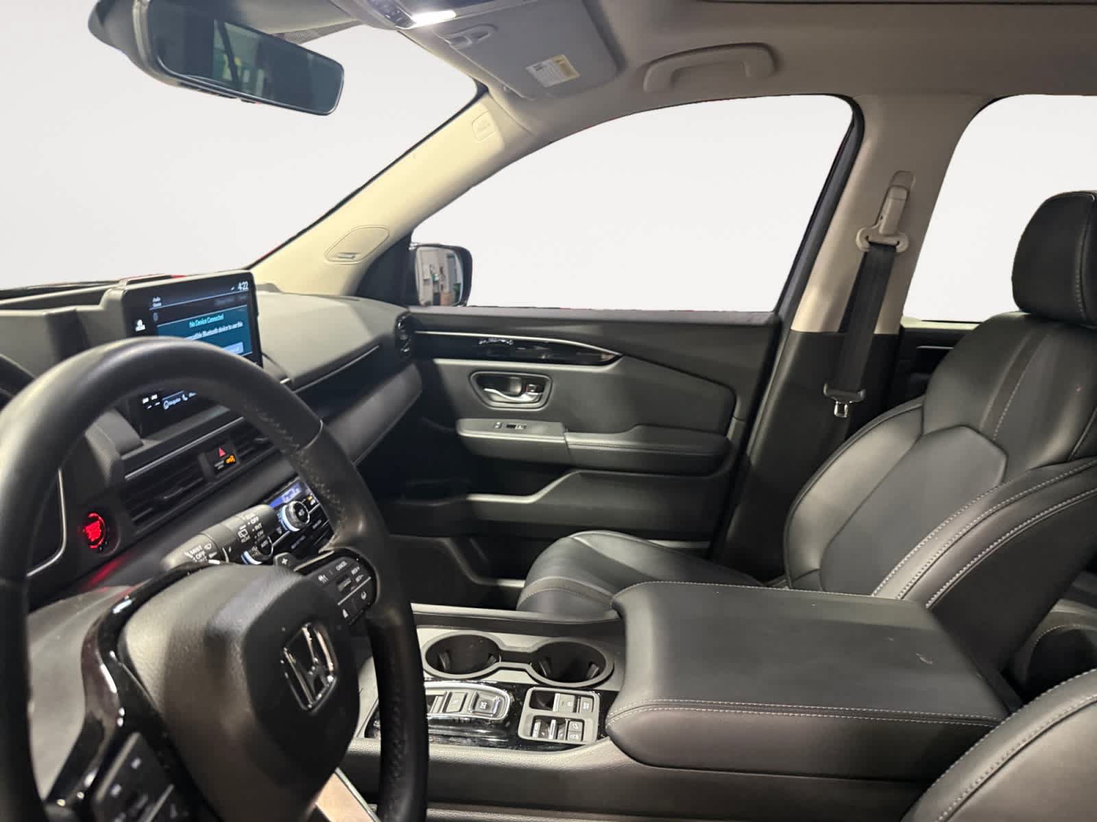 Used 2024 Honda Pilot Touring image 10