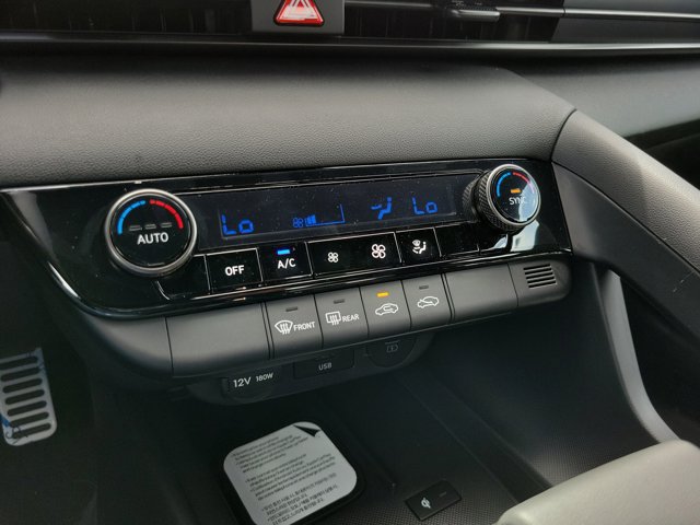 New 2026 Hyundai Elantra Sport FWD image 16