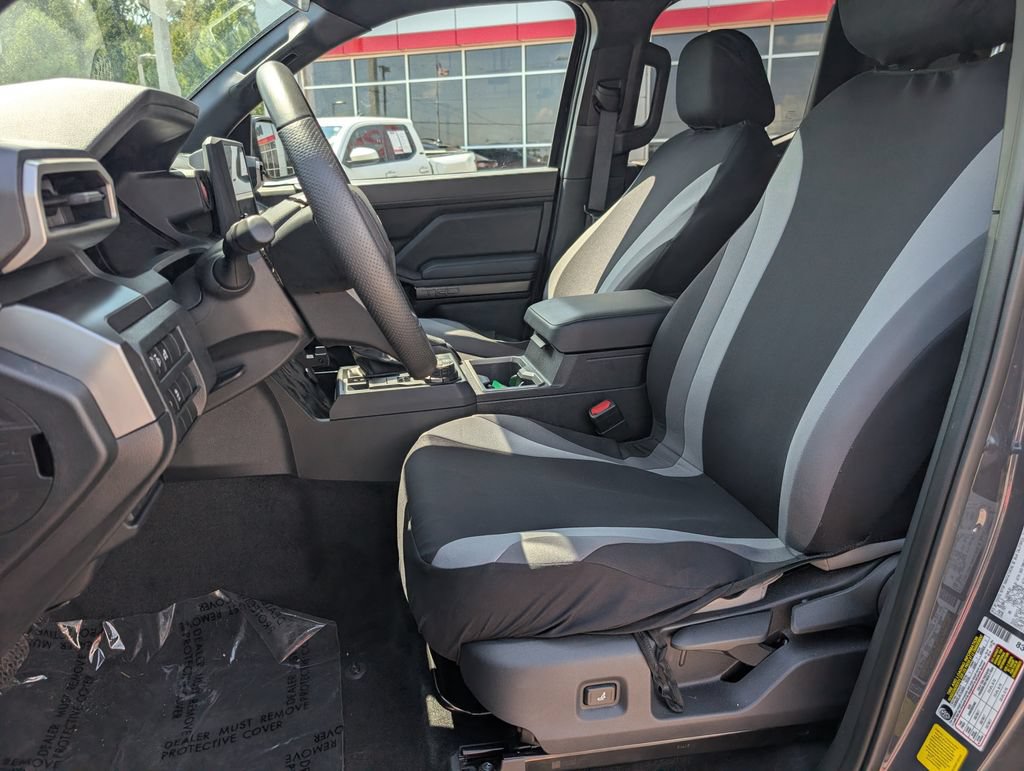 Used 2025 Toyota Tacoma TRD Off-Road AWD/4WD image 12
