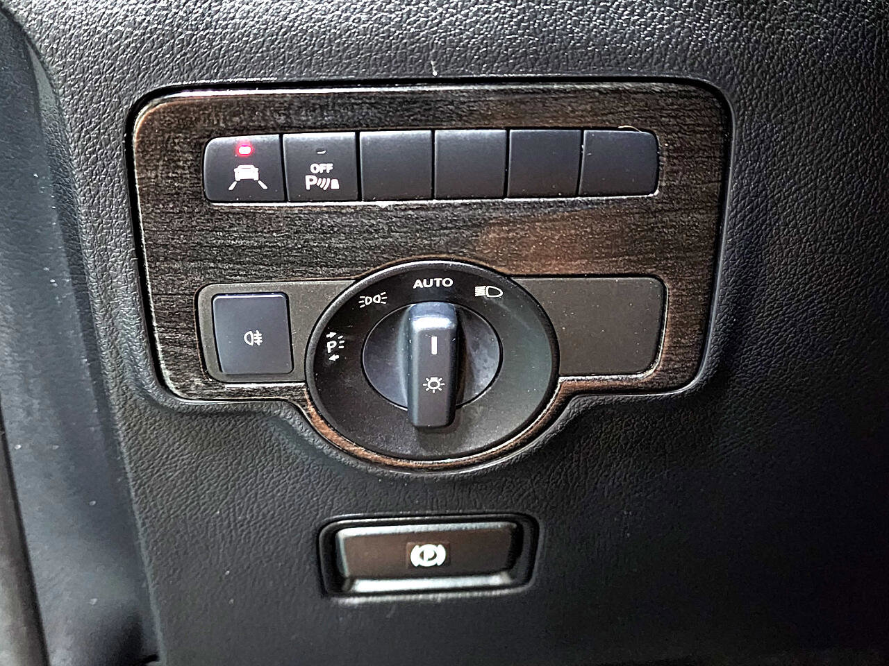 Used 2018 Mercedes-Benz Metris Passenger image 37