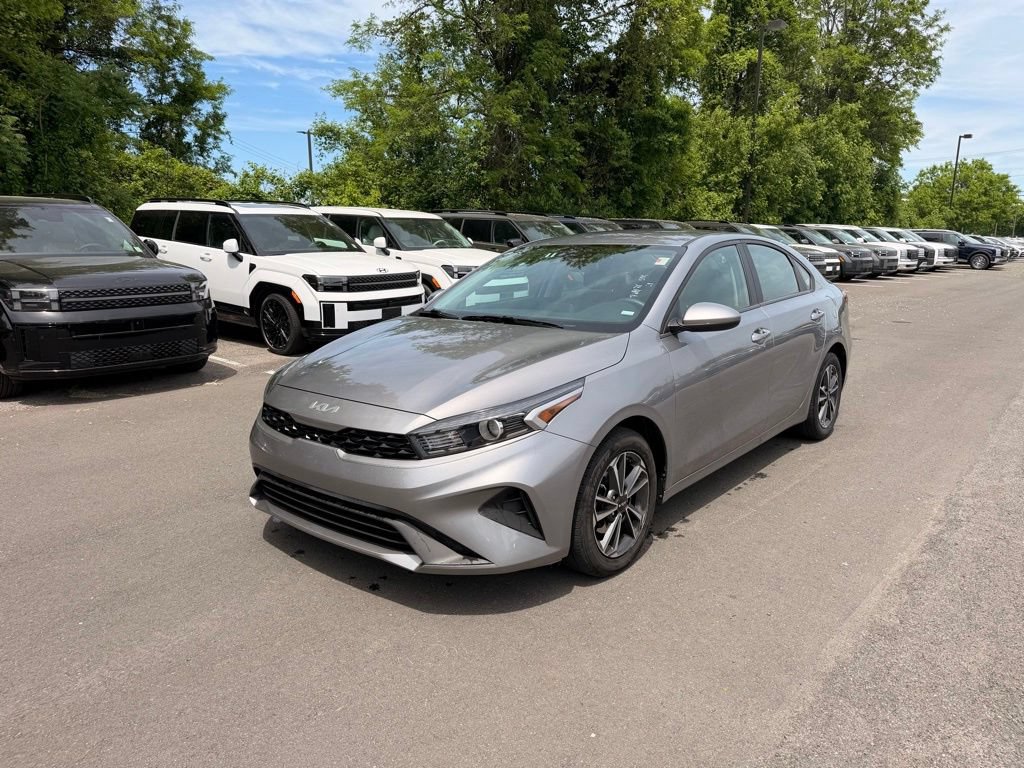 Used 2024 Kia Forte LXS FWD image 8