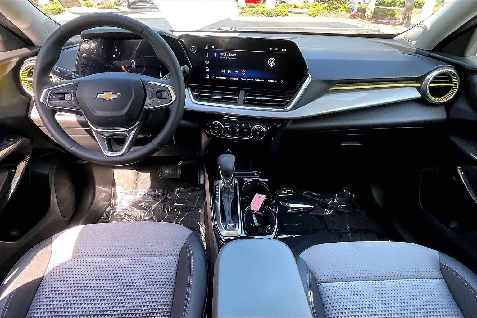 Certified 2024 Chevrolet Trax LT w/ Driver Confidence Package FWD image 16