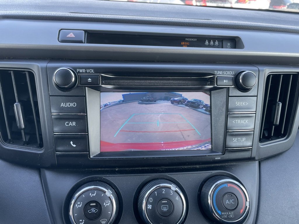 Used 2018 Toyota RAV4 LE image 15