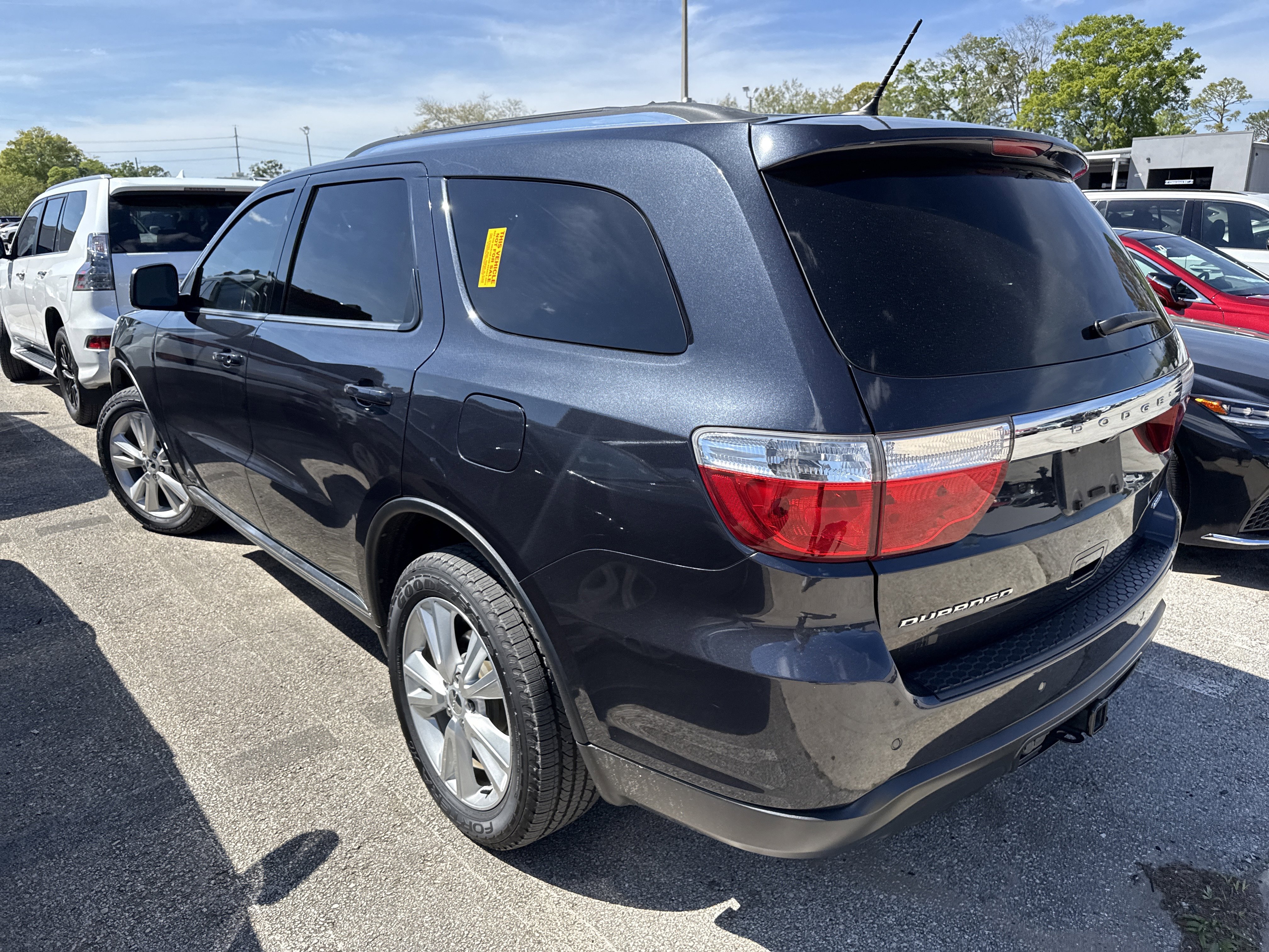 Used 2012 Dodge Durango Crew w/ Leather Interior Group image 3