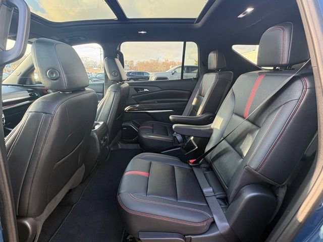 Used 2024 Chevrolet Traverse RS image 25