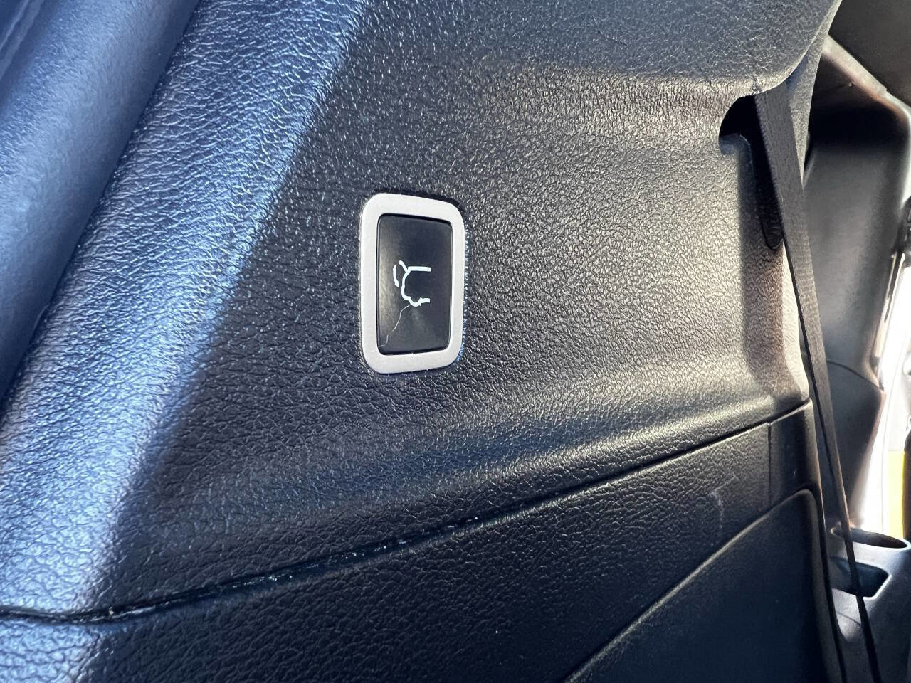 Used 2020 Chrysler Pacifica Limited image 19