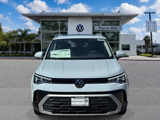 New 2026 Volkswagen Taos SE FWD image 2