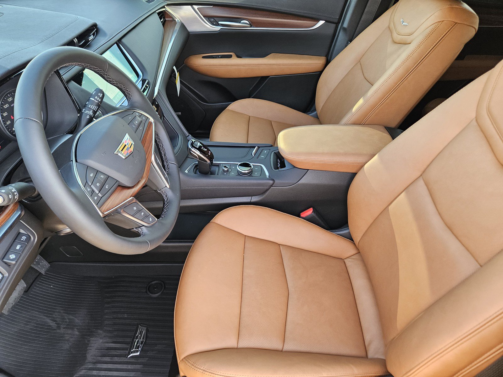 New 2026 Cadillac XT5 Premium Luxury w/ LPO, Floor Liner Package FWD image 9