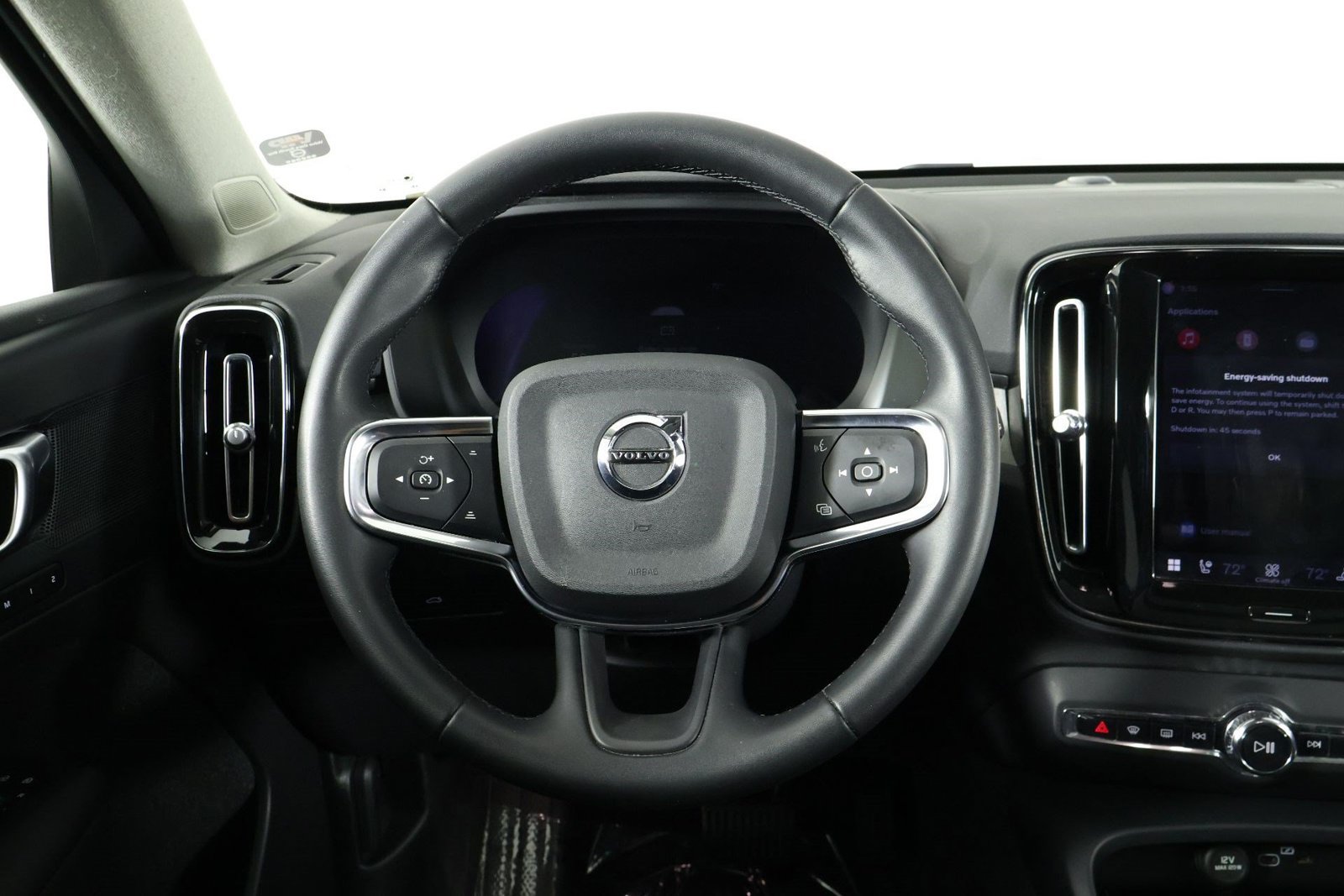 Certified 2023 Volvo XC40 B5 Plus w/ Driver Assist Package AWD/4WD image 8